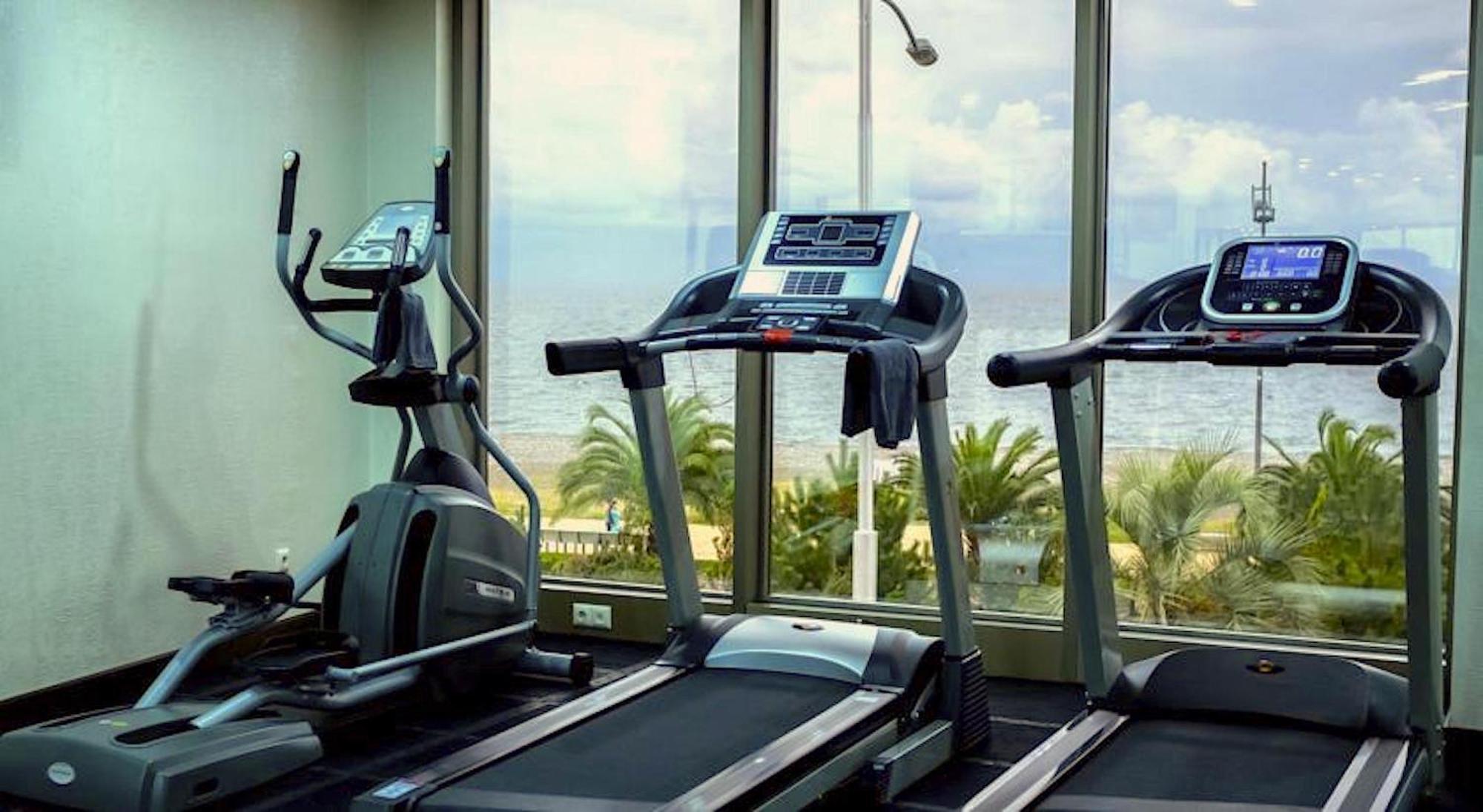 Orbi Sea Towers Apartments Батуми Екстериор снимка